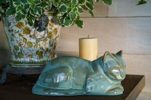 Oily Green Melange Cat Cremation Urn for Ashes